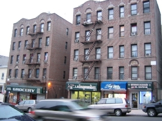 Foto principal - 127 E 169th St