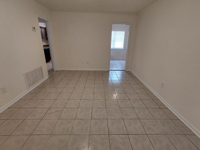 Foto del edificio - 722 Carter Dr