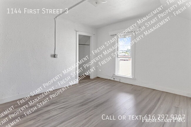 Building Photo - 1144 First Street 3-