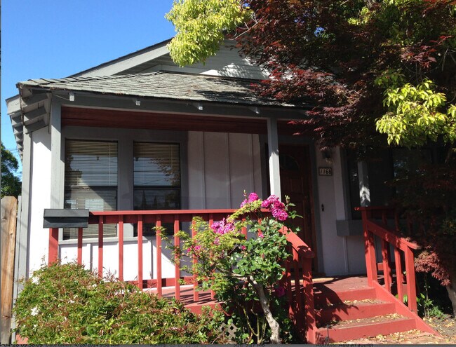 Front Entrance - 1168 KING ST