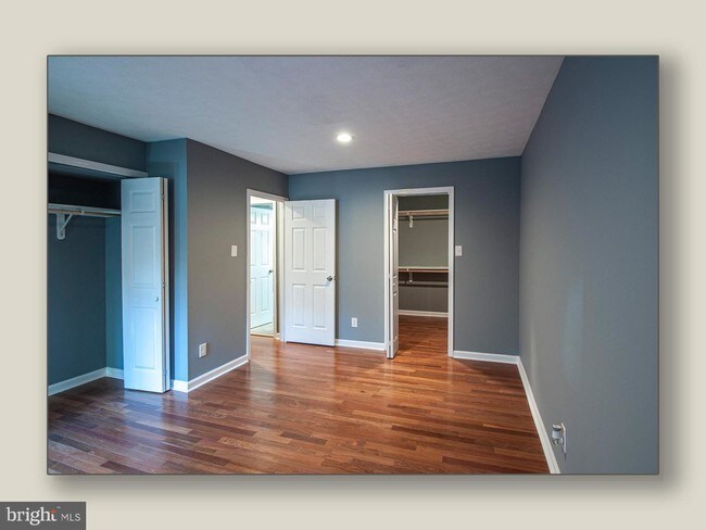 Foto del edificio - 11206 Cherry Hill Rd
