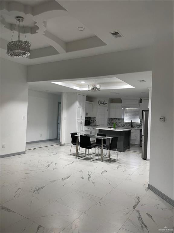 Foto del edificio - 1001 Country Club Dr