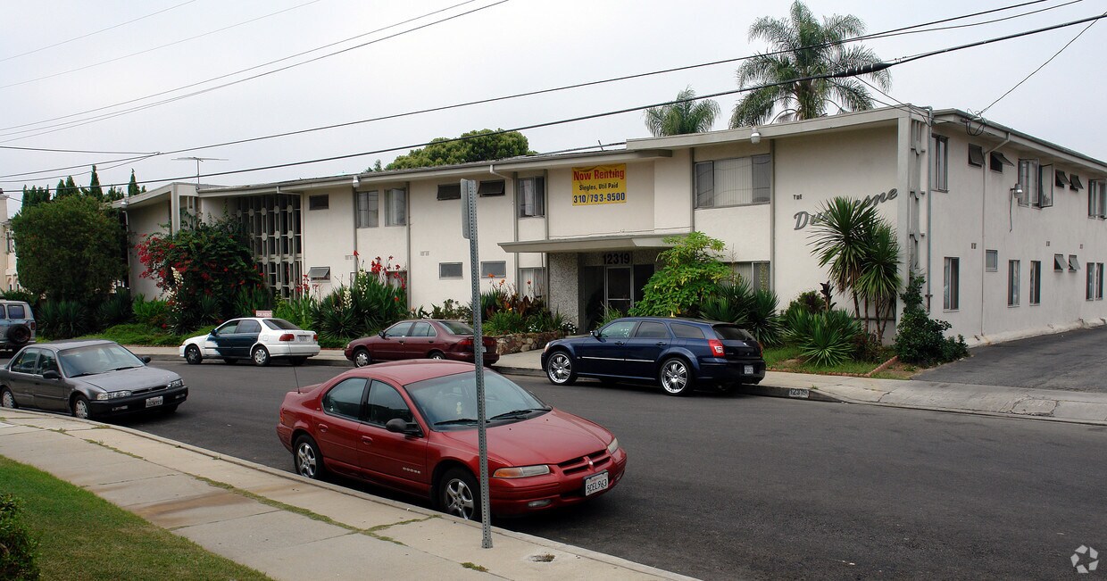 Primary Photo - The Duquesne Apartments