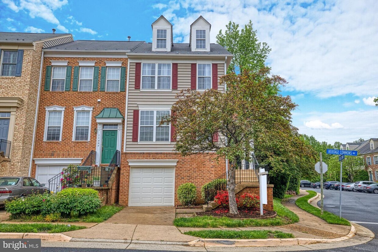 11482 Heritage Commons Way, Reston, VA 20194 Townhome Rentals in