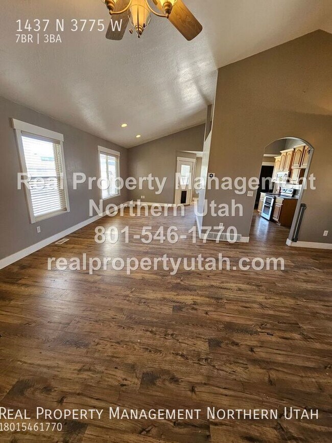Building Photo - Stunning 7 Bedroom Home Now Available in W...