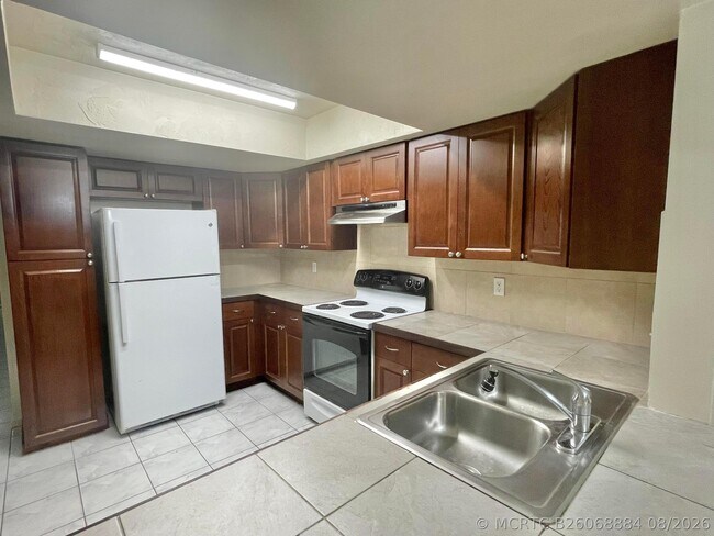 Foto del edificio - 7112 NW 78th Ave