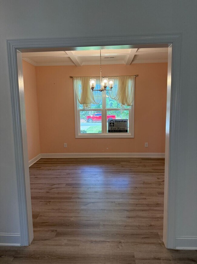 Building Photo - Gorgeous Executive Home in Anderson Creek ...