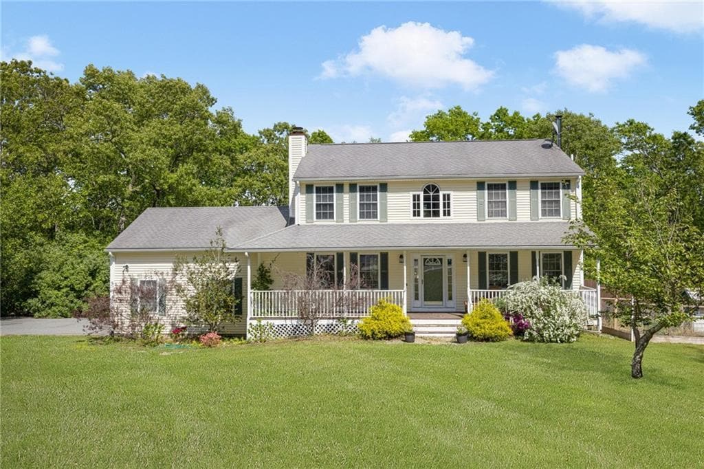 Primary Photo - 104 Linden Ln