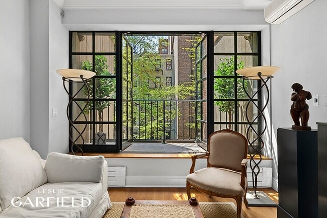 Foto del edificio - 320 E 55th St