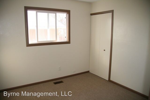 Building Photo - 3 br, 1 bath House - 1812 Saratoga Drive