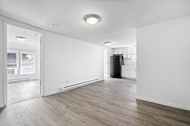 Foto del edificio - 102 S West St