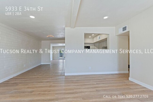 Building Photo - 5933 E 34th St