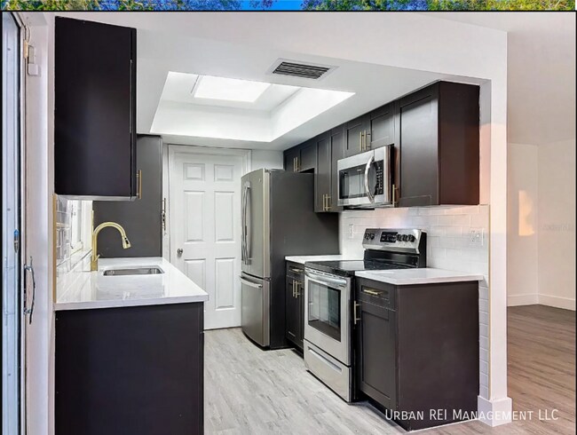 Foto del edificio - 6233 Dewdrop Way