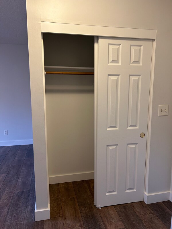 Foto del edificio - 740-750 W Powell Blvd