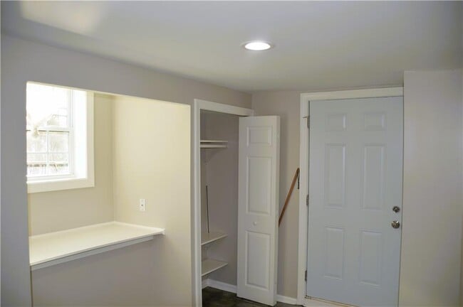 Building Photo - 186 Towler Rd