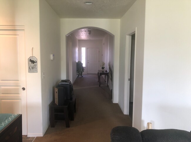 Foto del edificio - Spacious Single Level Lexington Home with ...