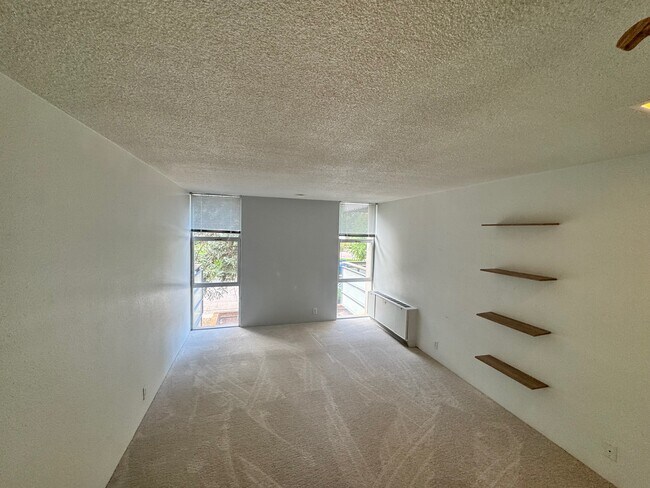 Bedroom - 2500 S York St