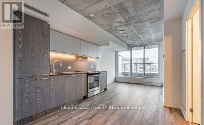 Building Photo - 30 Baseball Pl