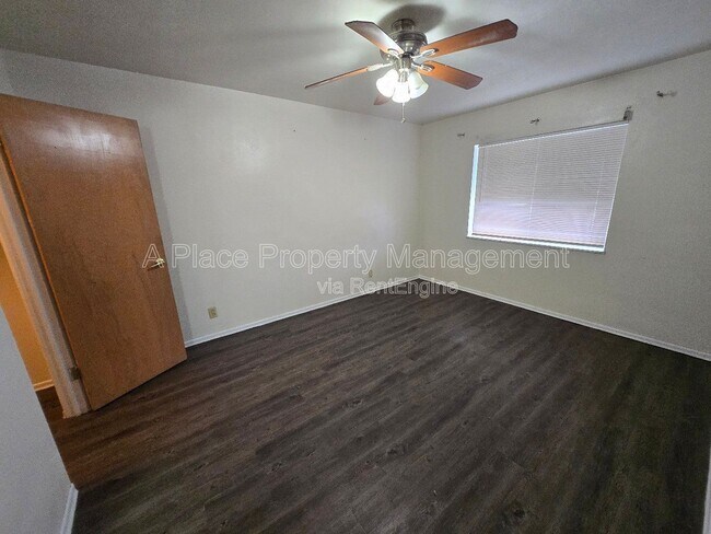 Building Photo - 2727 Hampton Ave