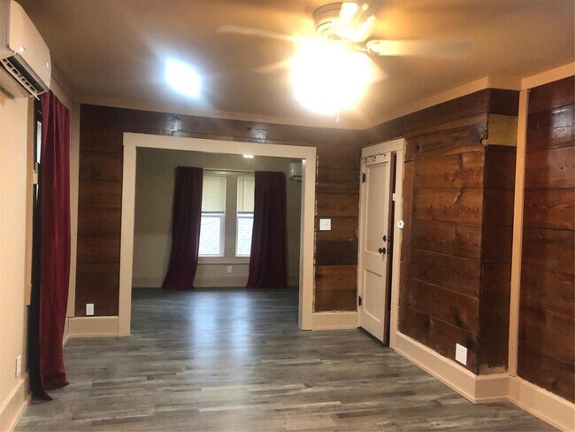 Building Photo - 1503 Lagonda Ave