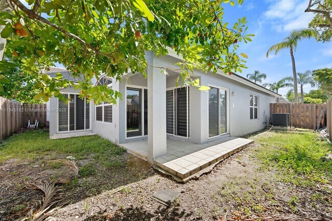 Foto del edificio - 12340 SW 144th Ter