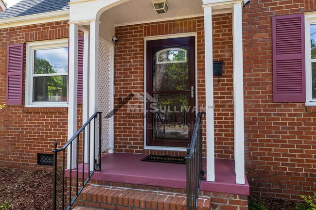 Foto del edificio - 2414 Farthing St