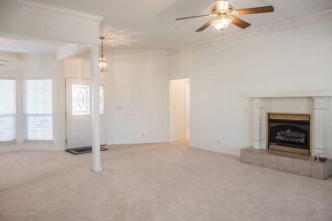 Foto del edificio - Great 3 Bedroom close to biking, hiking trails!