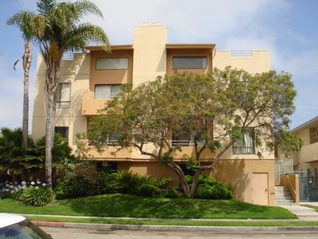 Foto del edificio - 3816 Beethoven St