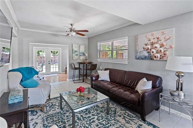 Foto del edificio - 3005 W Helen Ave