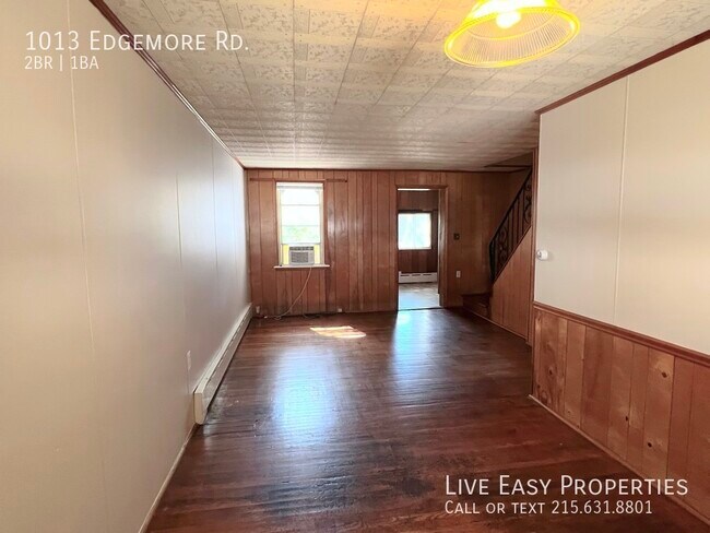 Building Photo - Large home with clean 2 Bed + 1 Bath in Gr...