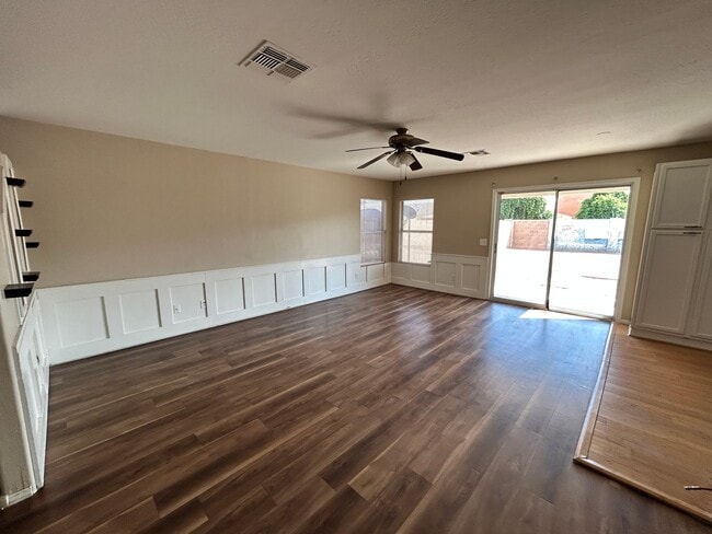 Building Photo - Charming 4-bedroom home in El Mirage