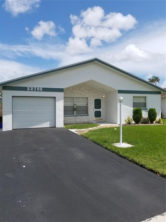 Building Photo - 22780 Family Cir