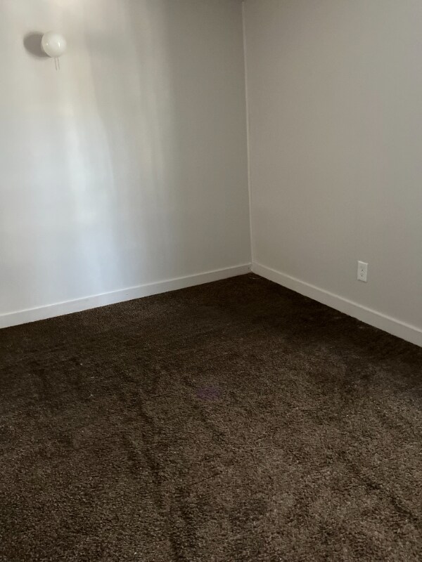 Foto del edificio - 227 E Main St