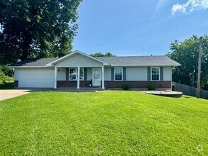 Building Photo - 1214 Hawthorn Ct
