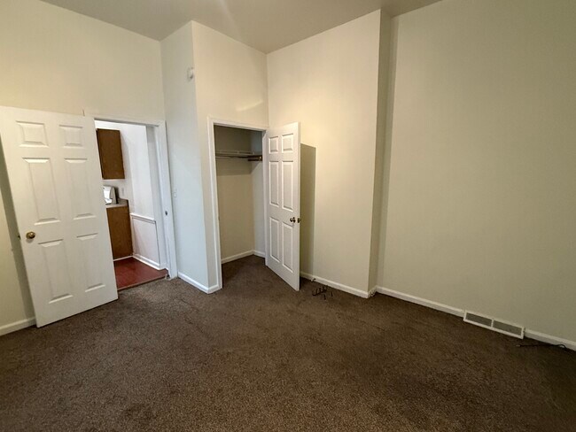 Foto del edificio - 156 S 18th St