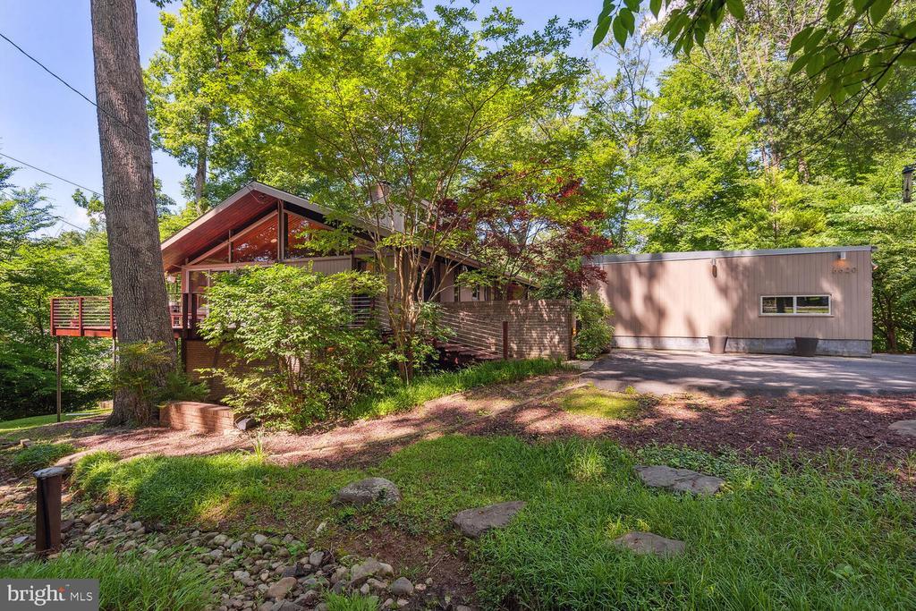 Primary Photo - 6620 Fernwood Ct