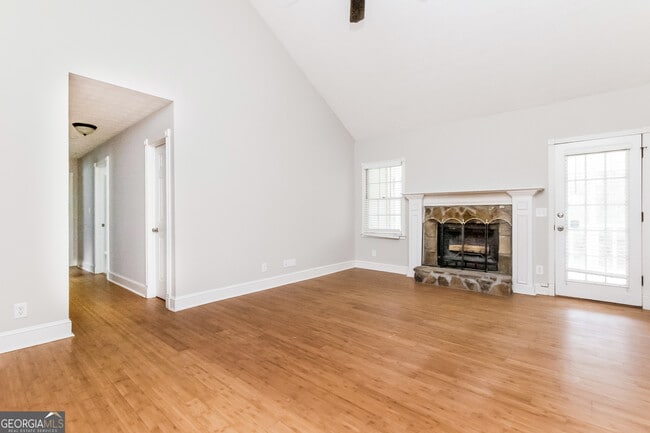 Building Photo - 150 Cedar Creek Ct