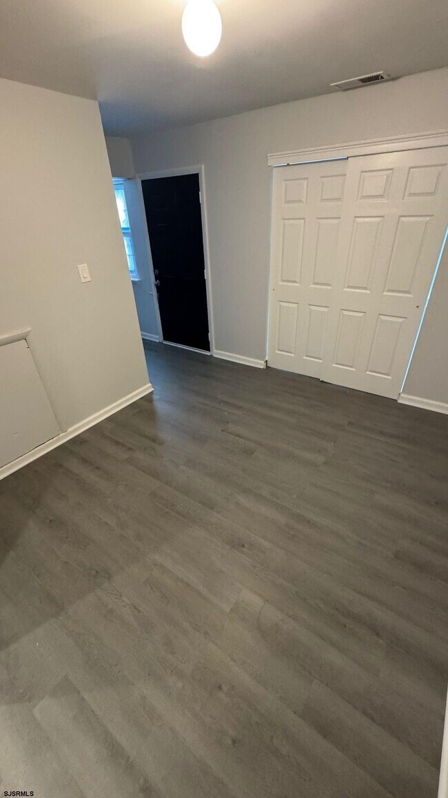 Foto del edificio - 2711 Evergreen Ct