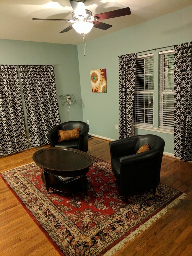 Foto del edificio - 850 Rockcreek Rd