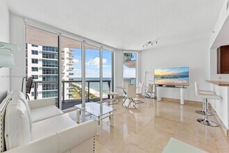 Building Photo - 6515 Collins Ave