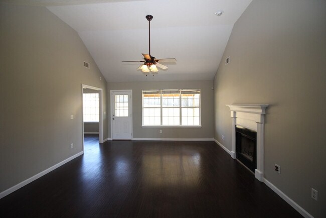 Building Photo - 306 Country Glen Ct