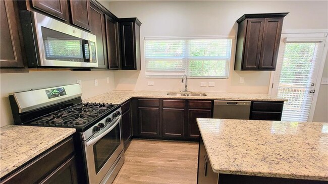 Foto del edificio - 187 Laurelcrest Ln