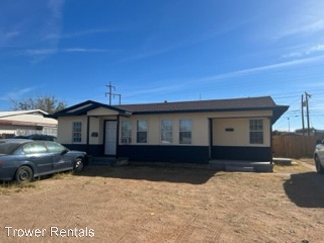 2 br, 1 bath House 304 E 31st House Rental in Odessa, TX