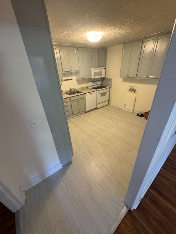 Building Photo - 2103 Wilson Dr