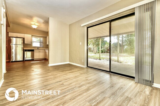 Foto del edificio - 9924 109th St