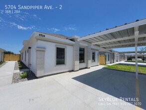 Building Photo - 5704 Sandpiper Ave
