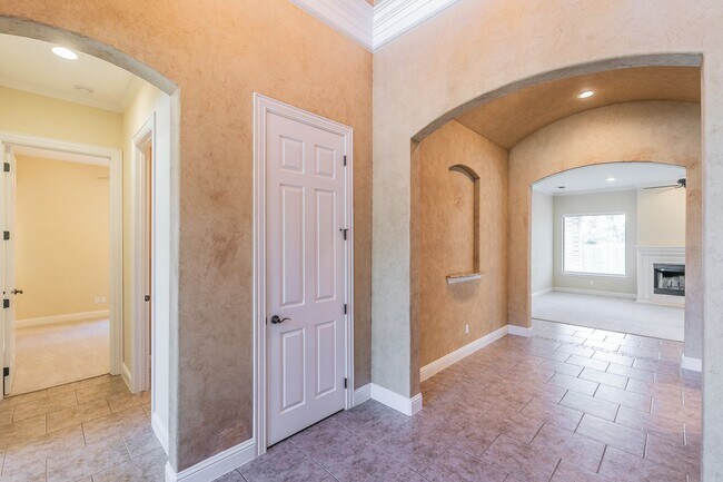 Building Photo - Coming Soon! 3 Bedroom Home in Aledo