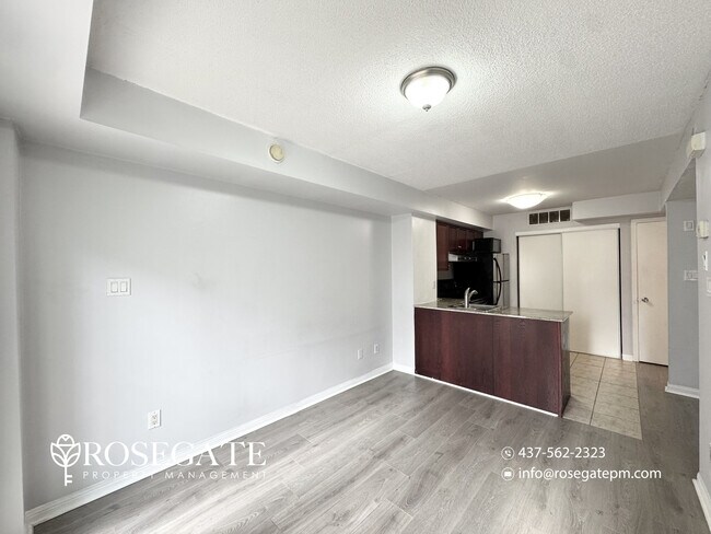 Building Photo - Pet-Friendly 1-Bedroom + Den Freehold Townhouse in Toronto | Huge Outdoor Space