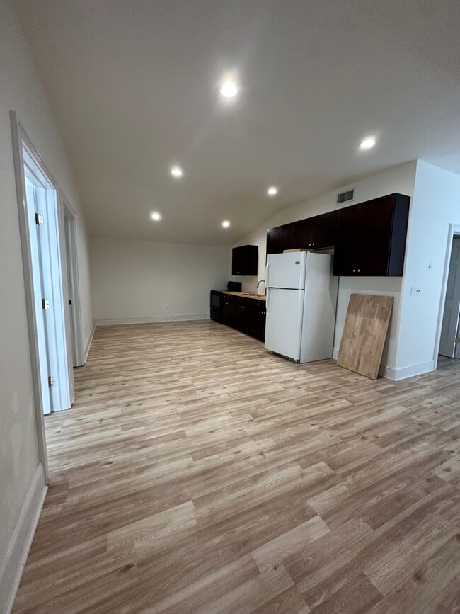 Building Photo - 78 NY-343