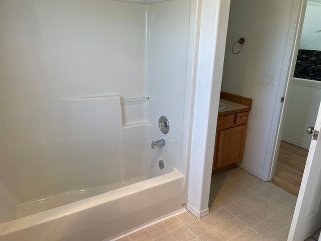 Foto del edificio - Now renting 3 bedroom 2.5 bathrooms.